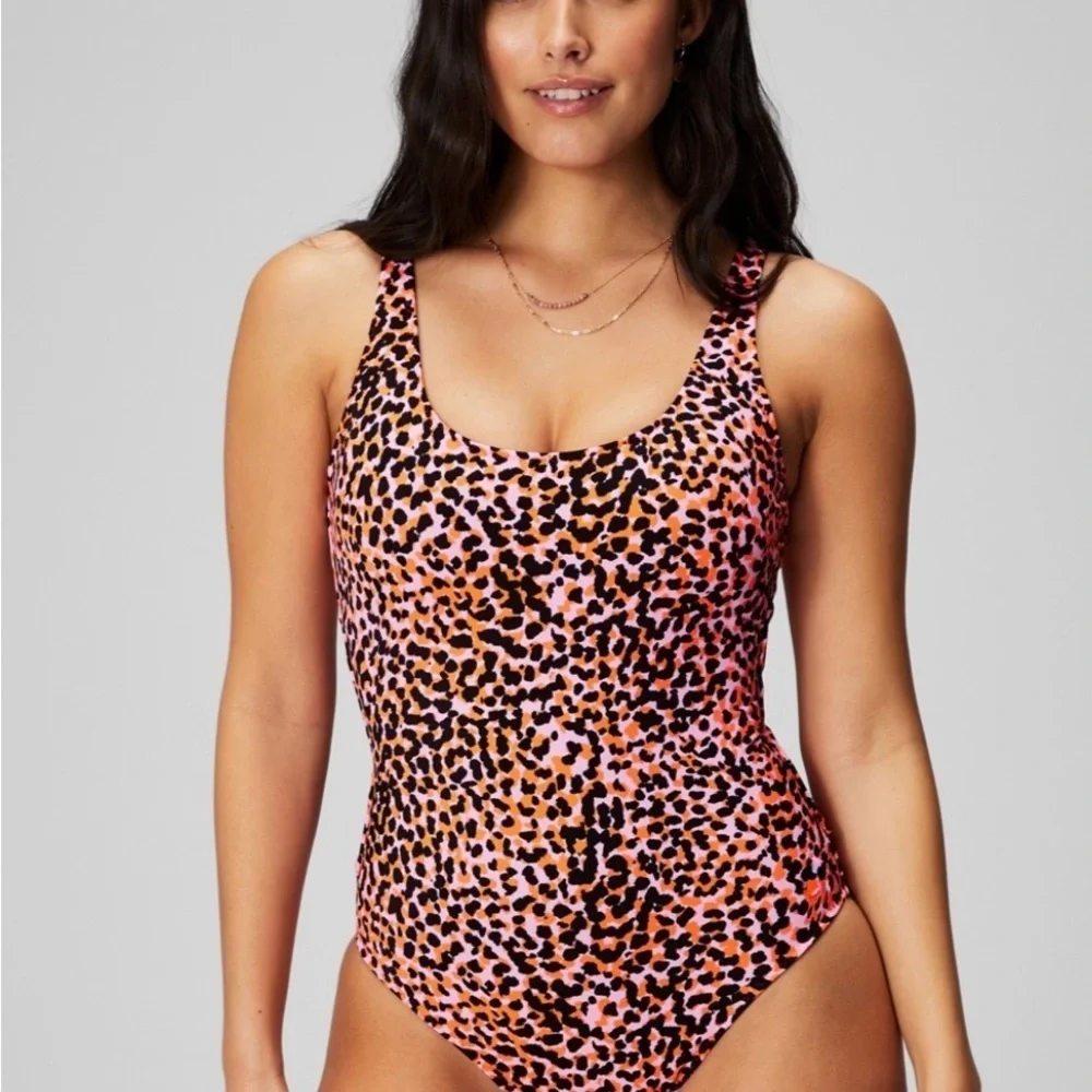 NWT Fabletics 4X Scoop Tie Back Shaping One-Piece Swimsuit Animal Print
